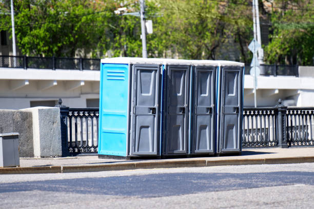 Best Portable restroom trailer rental  in Hurricane, WV